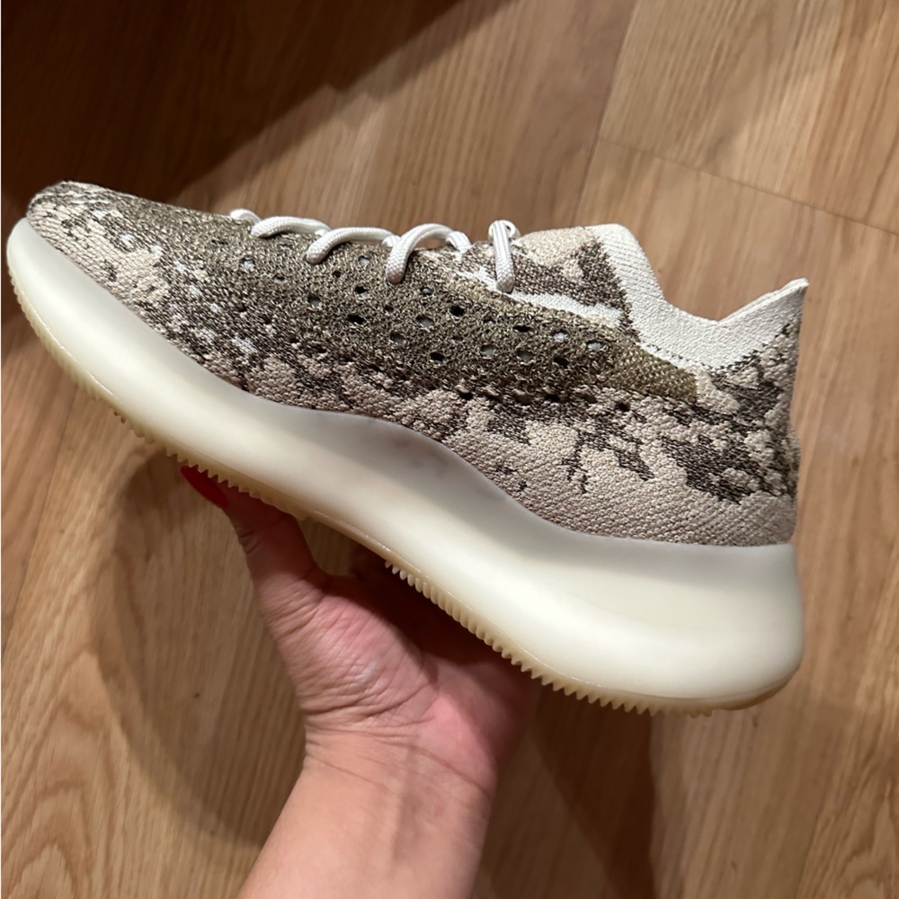 Yeezy 380 Size 8